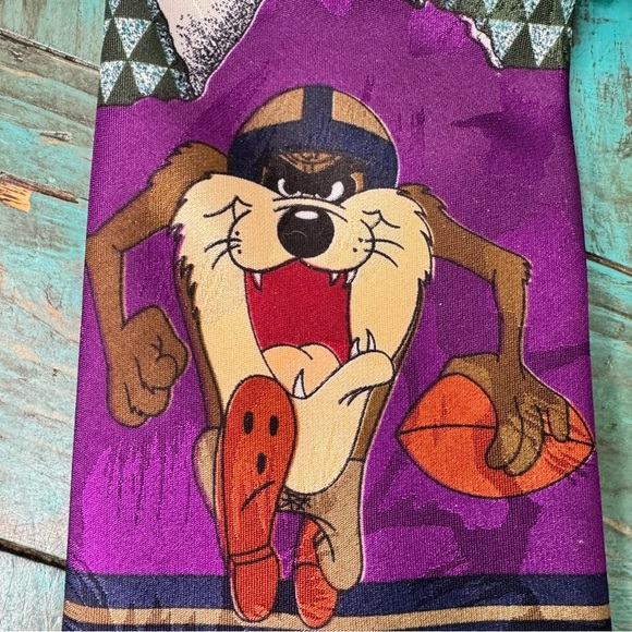 Vintage Looney Tunes Taz Tasmanian Devil Tie Made in Canada - Picture 3 of 10